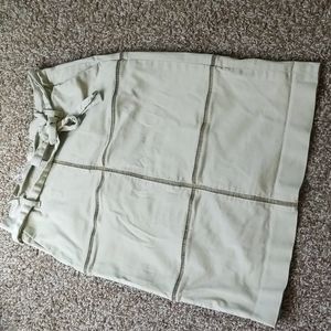 Banana Republic tan skirt